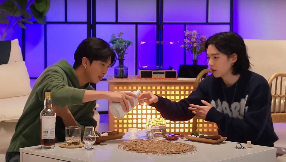 'Suga'(BTS) - His own talk show 'Suchwita'